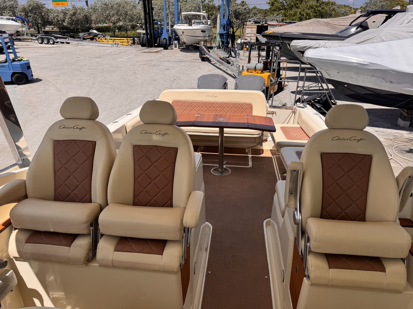 2018 Chris-Craft 