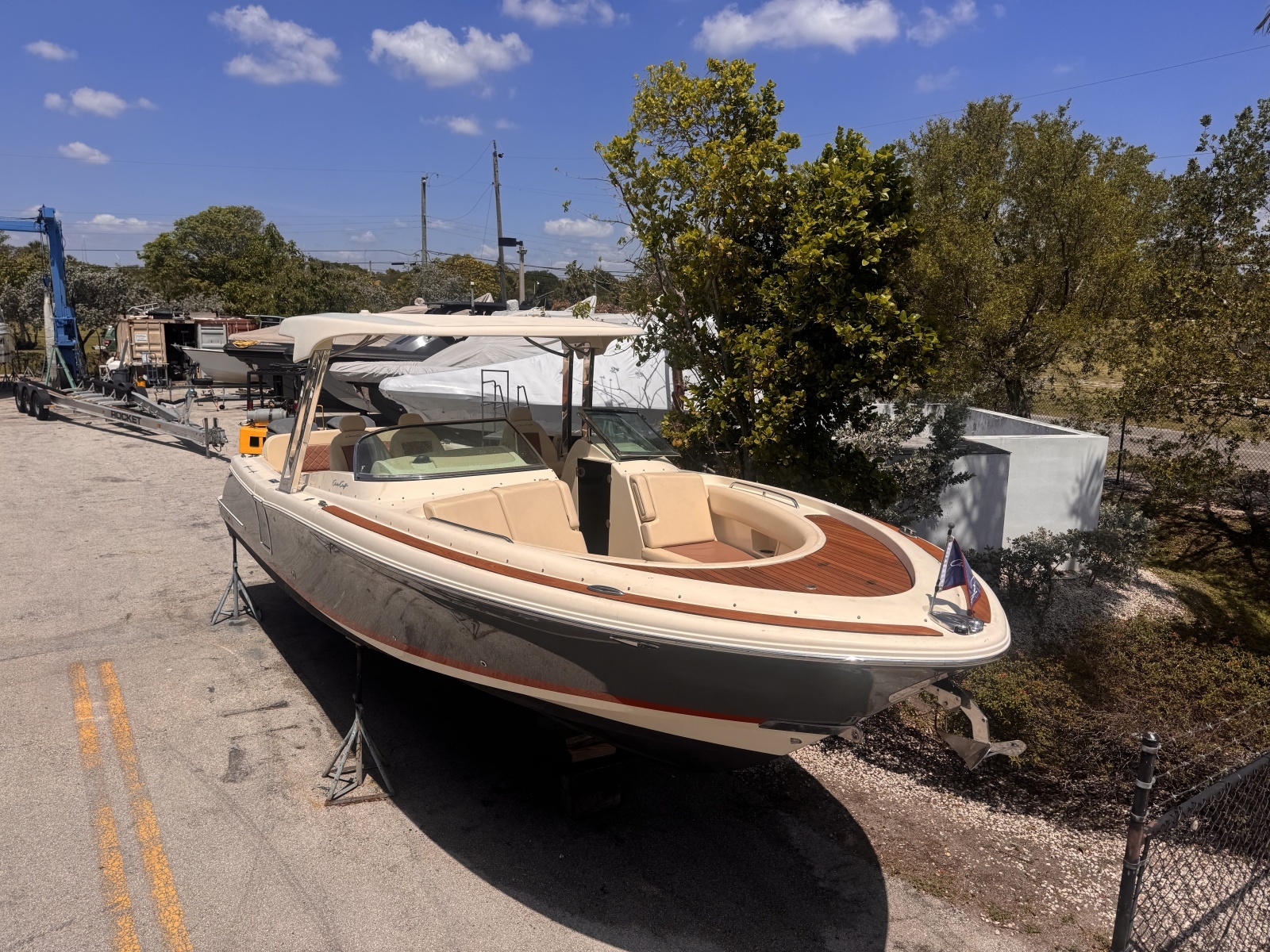 2018 Chris-Craft 