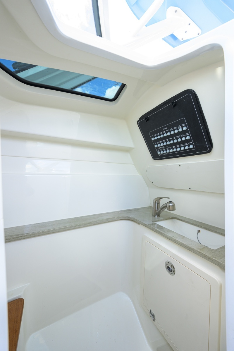 Veronica 32ft Boston Whaler Yacht For Sale