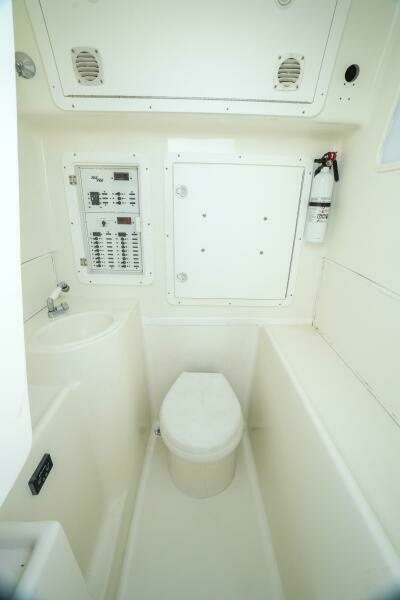 39ft SeaVee Yacht For Sale