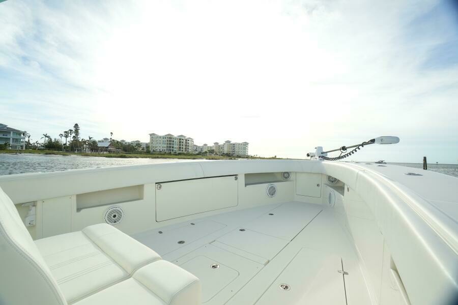 39ft SeaVee Yacht For Sale