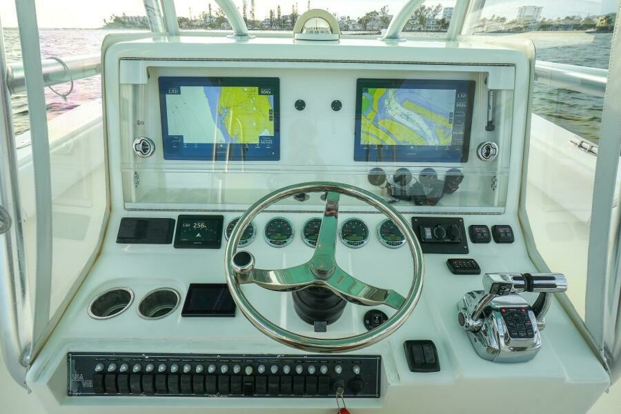 39ft SeaVee Yacht For Sale