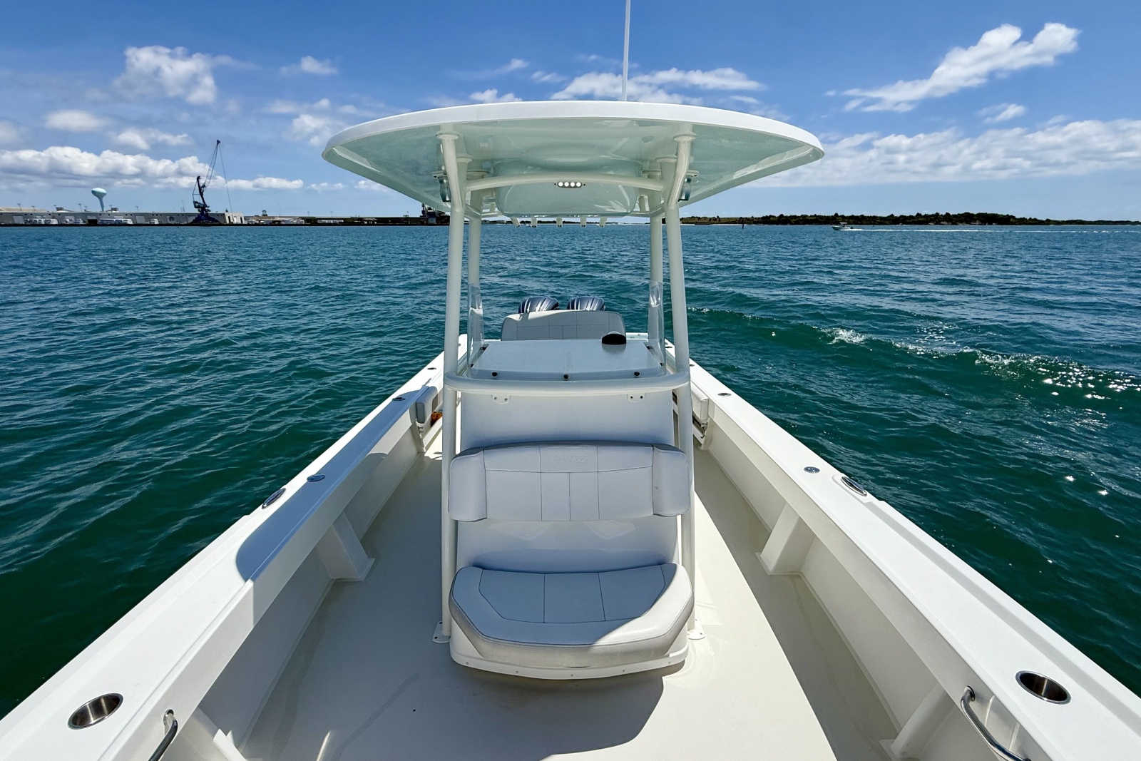 28' 2022 Parker 2801