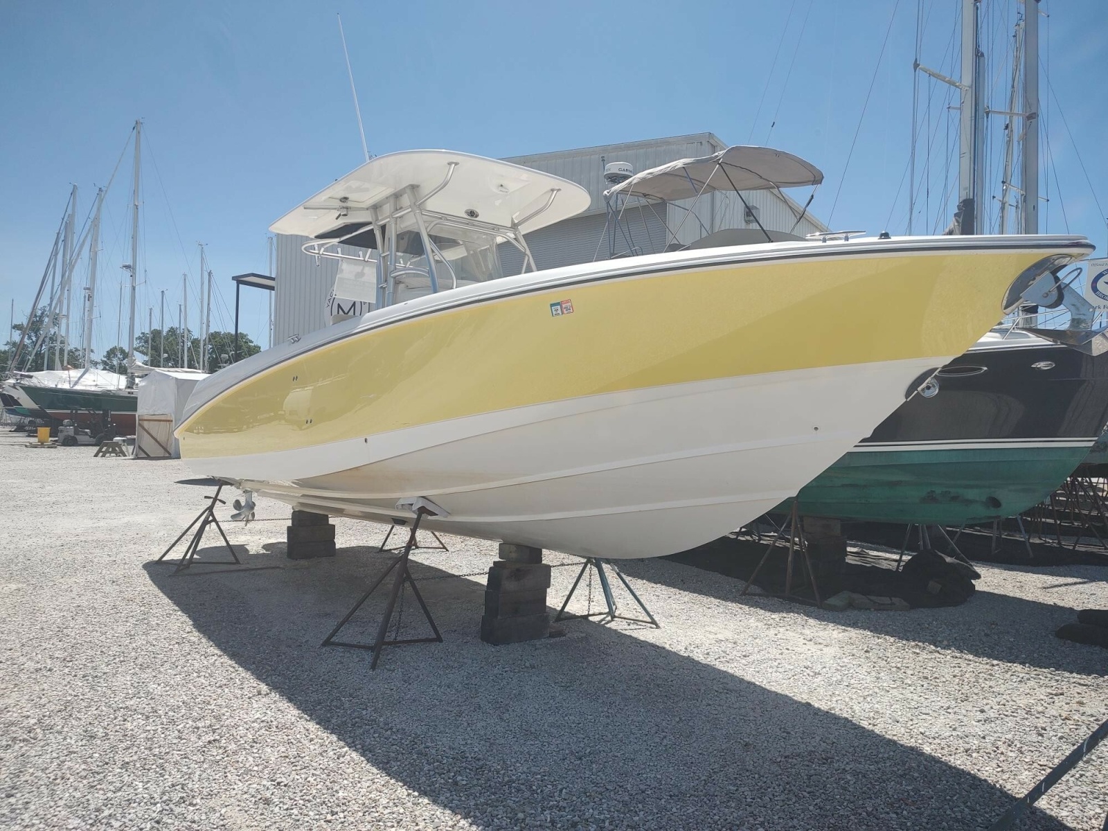2006 Boston Whaler 320 Outrage