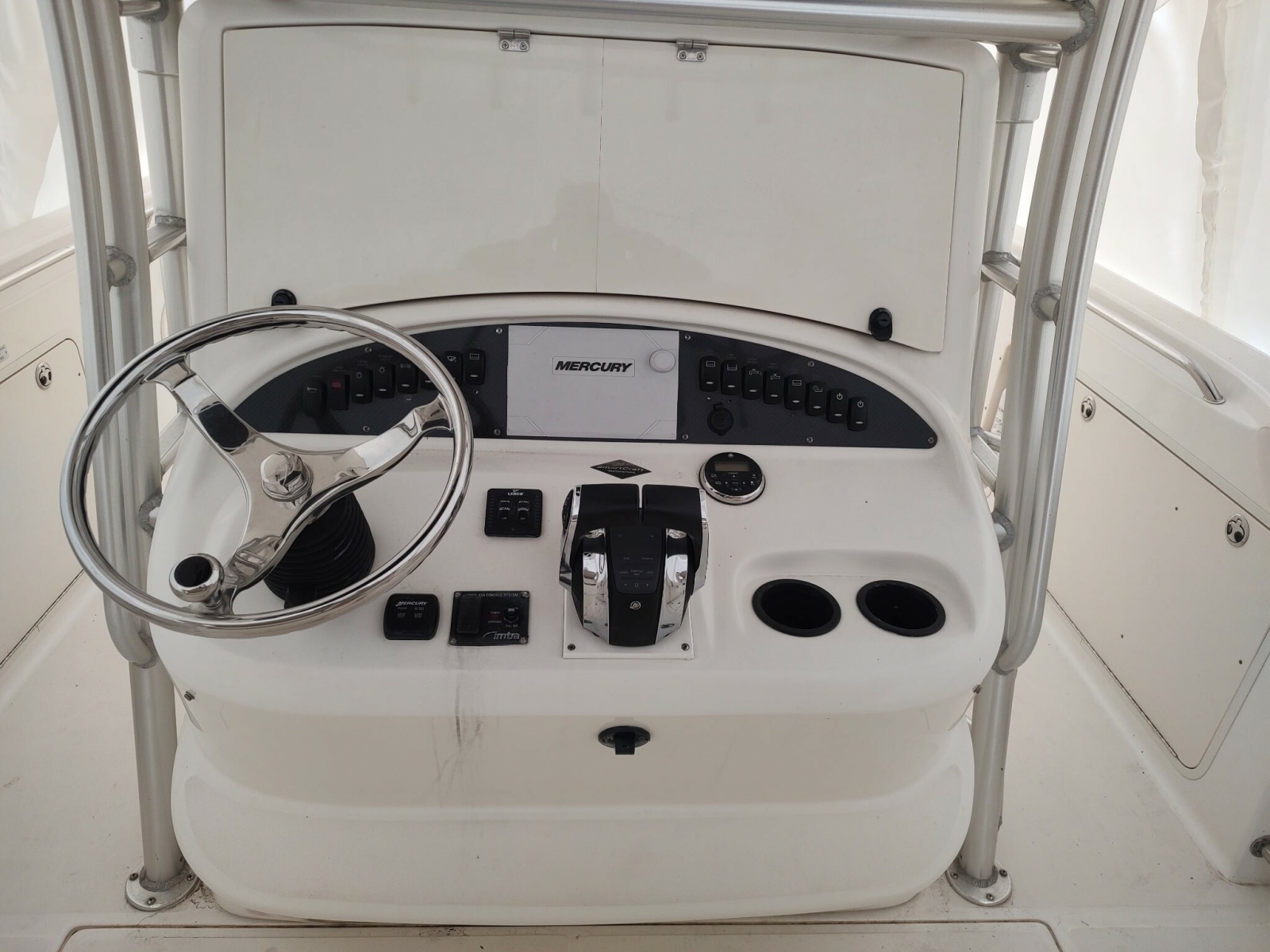 2006 Boston Whaler 320 Outrage