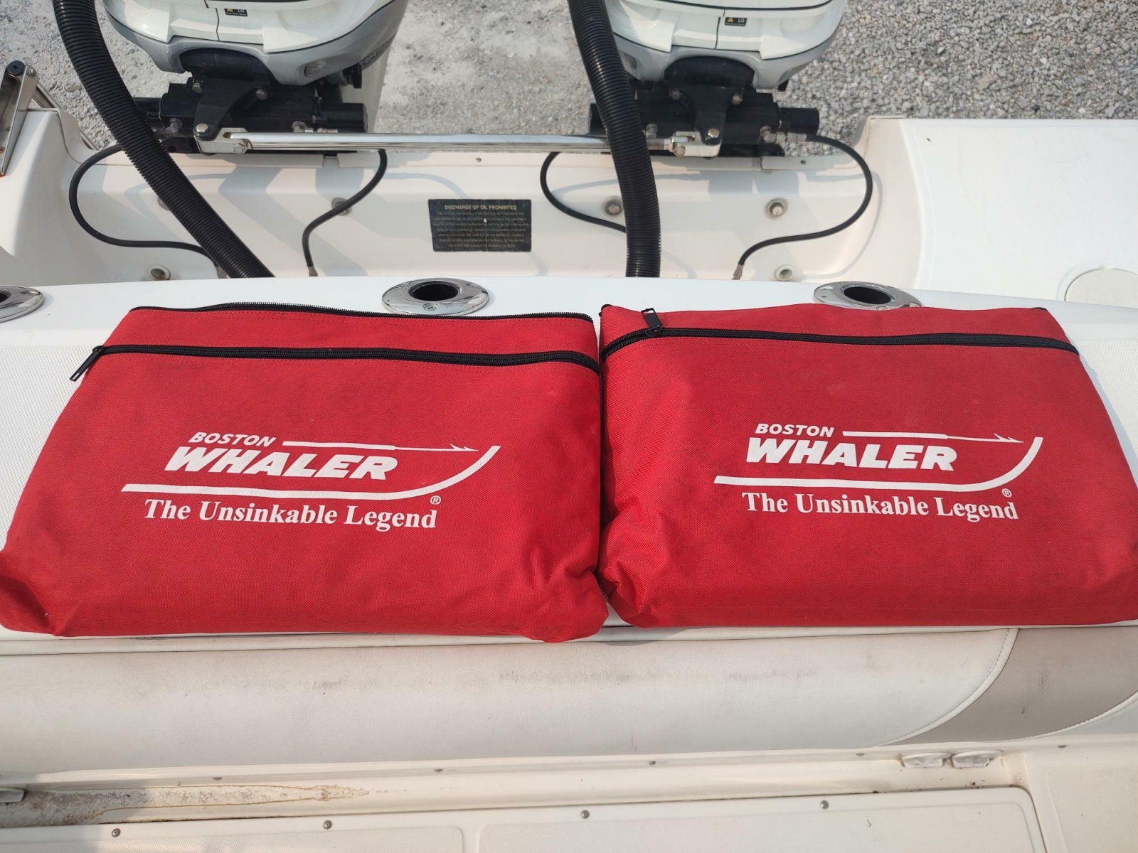 2006 Boston Whaler 320 Outrage