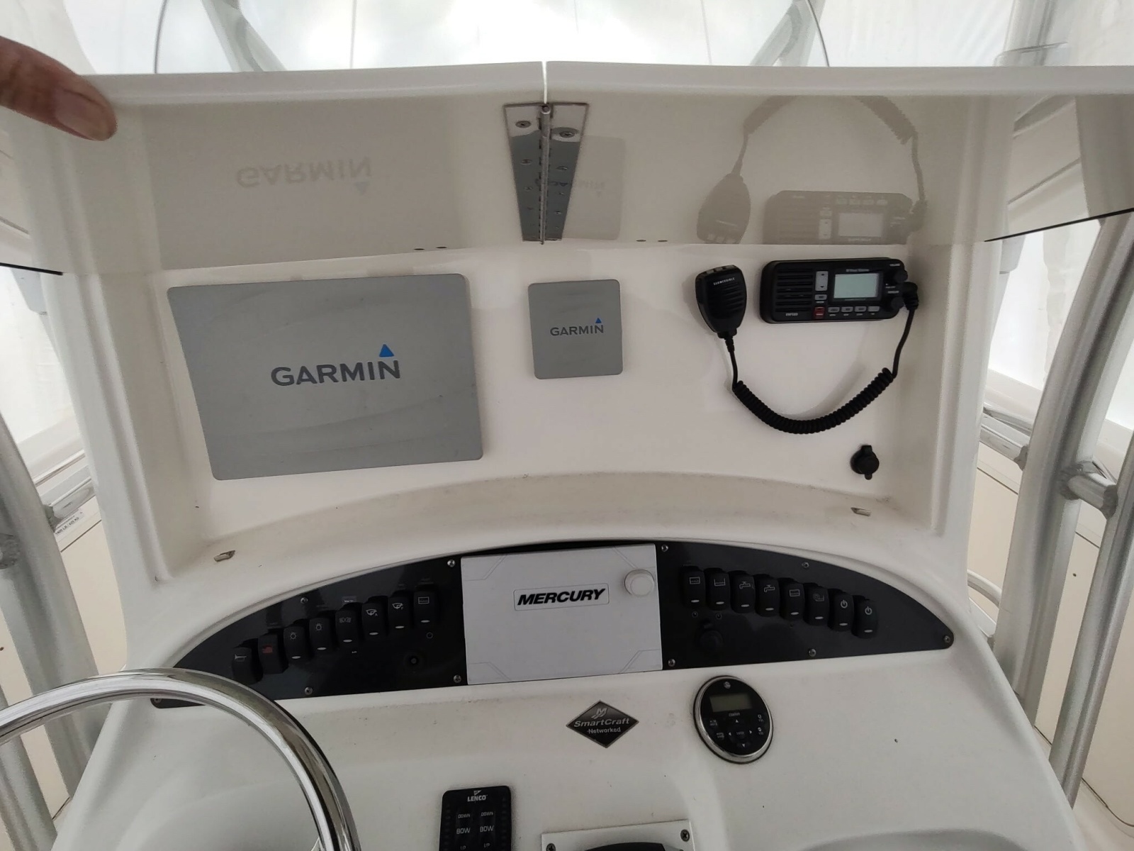 2006 Boston Whaler 320 Outrage