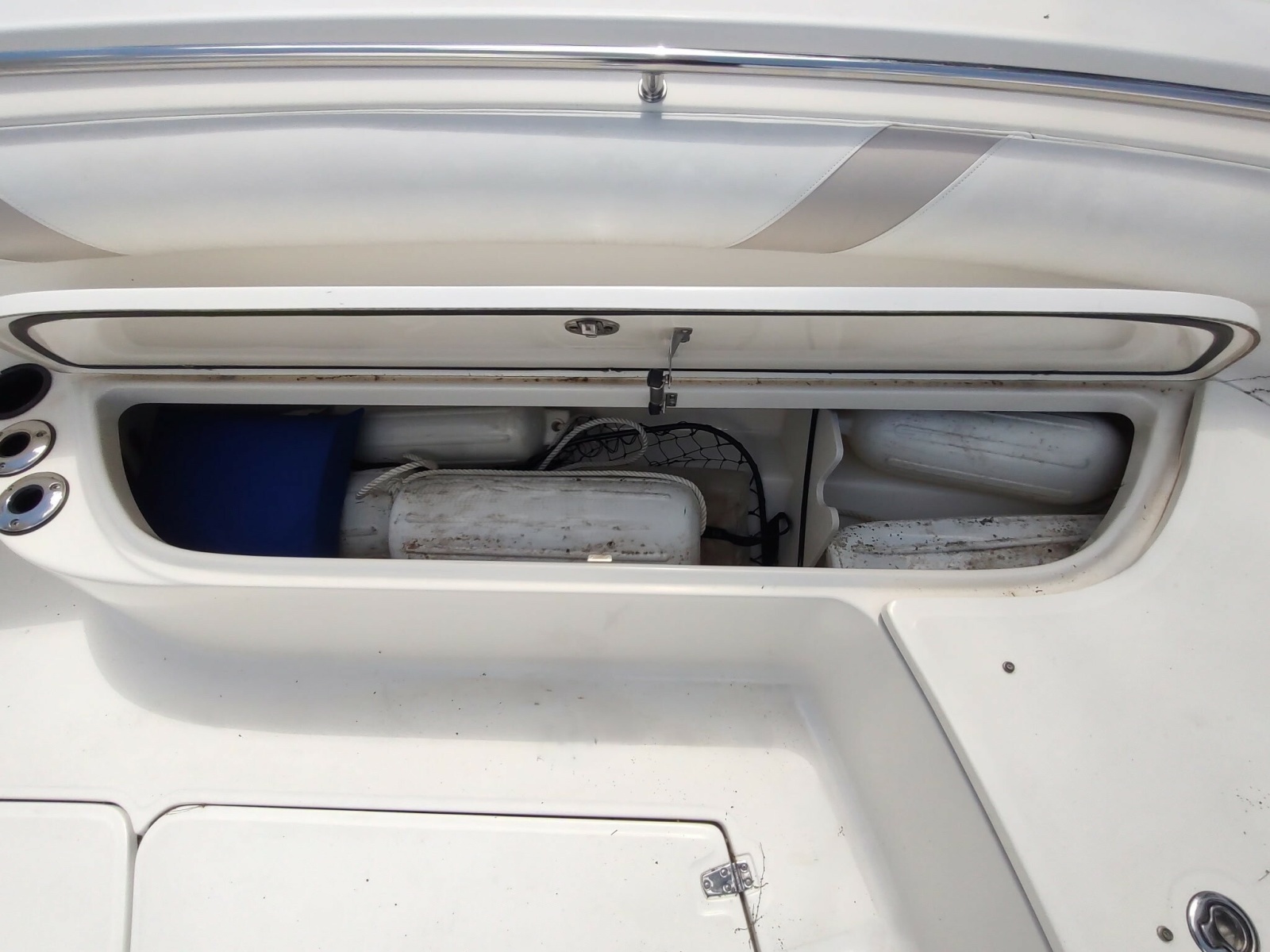 32' 2006 Boston Whaler 320 Outrage