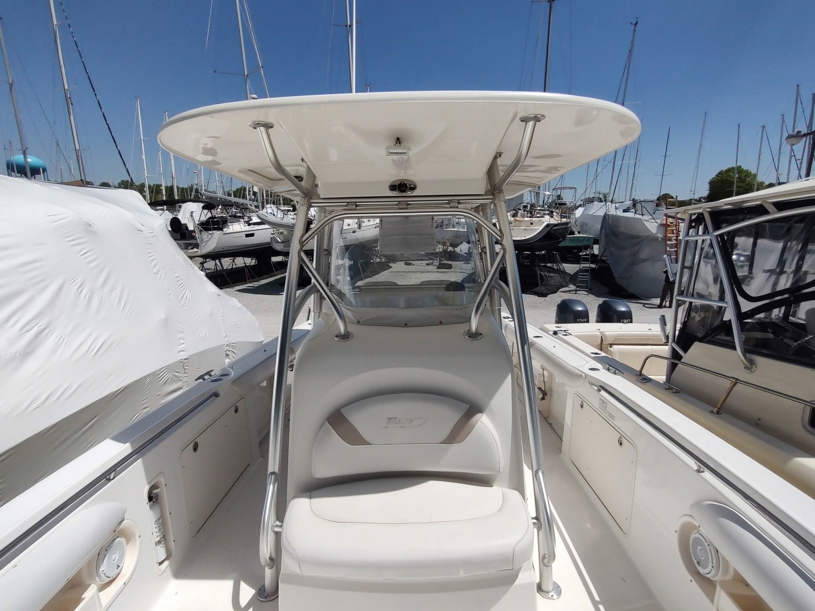 32' 2006 Boston Whaler 320 Outrage