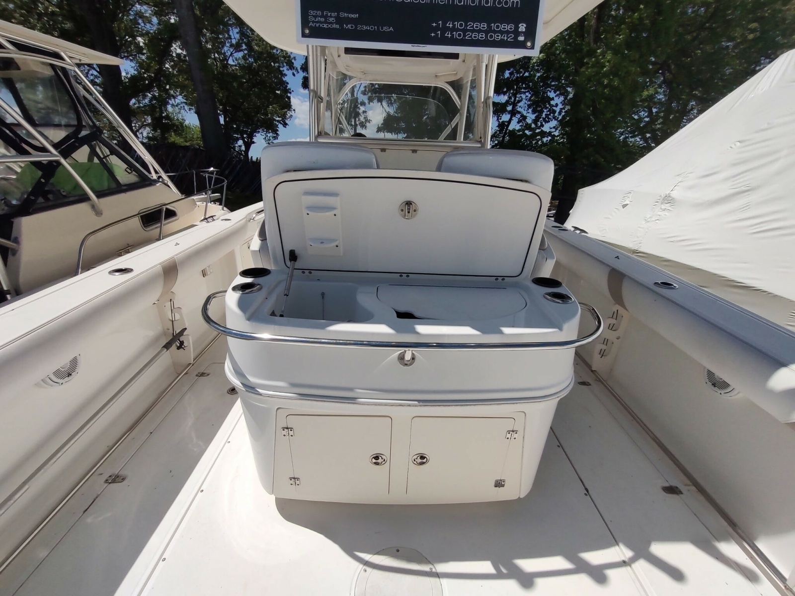 32' 2006 Boston Whaler 320 Outrage