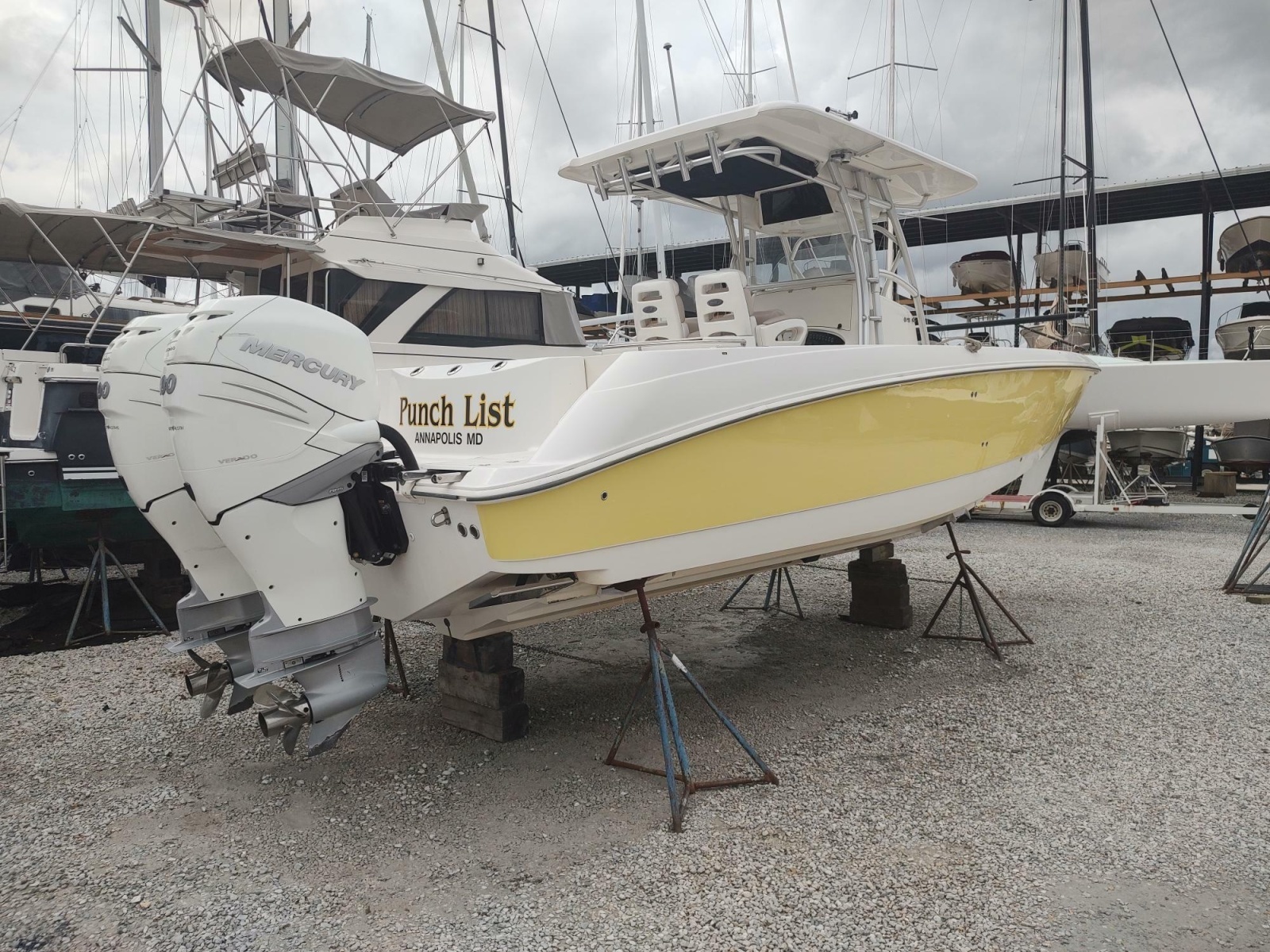 2006 Boston Whaler 320 Outrage