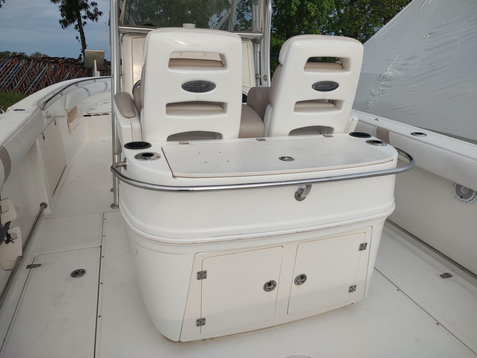 2006 Boston Whaler 320 Outrage