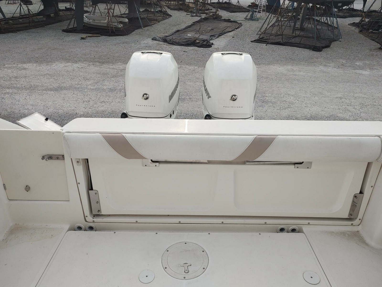 32' 2006 Boston Whaler 320 Outrage