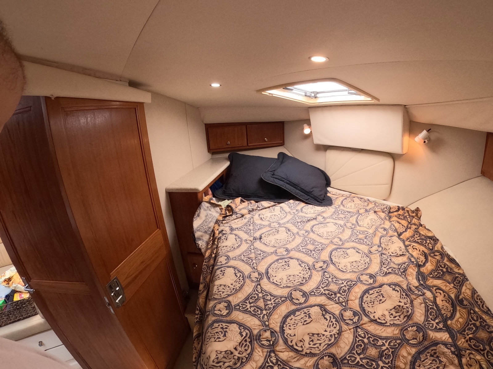 2000 Carver 406 Motor Yacht
