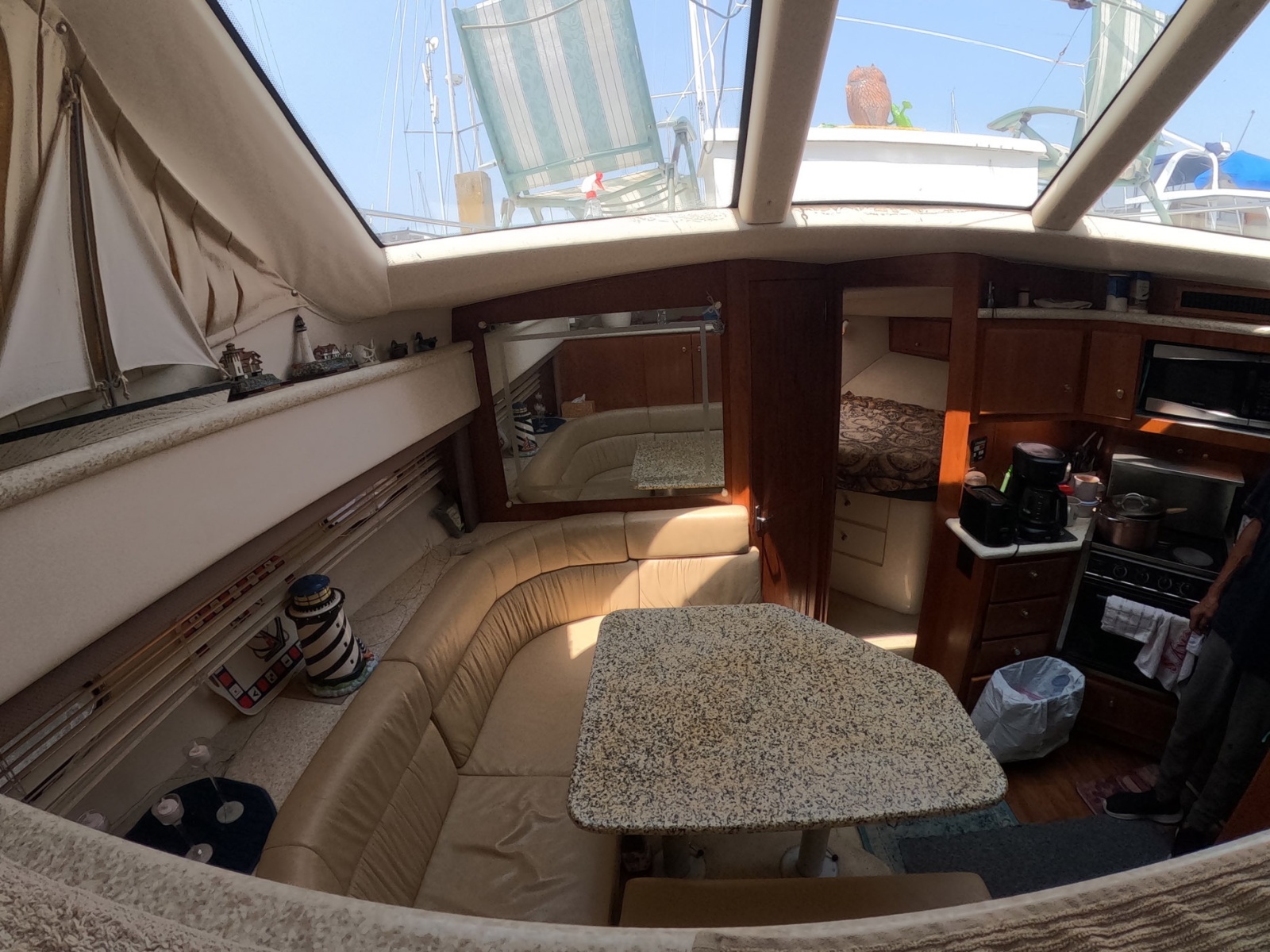 2000 Carver 406 Motor Yacht