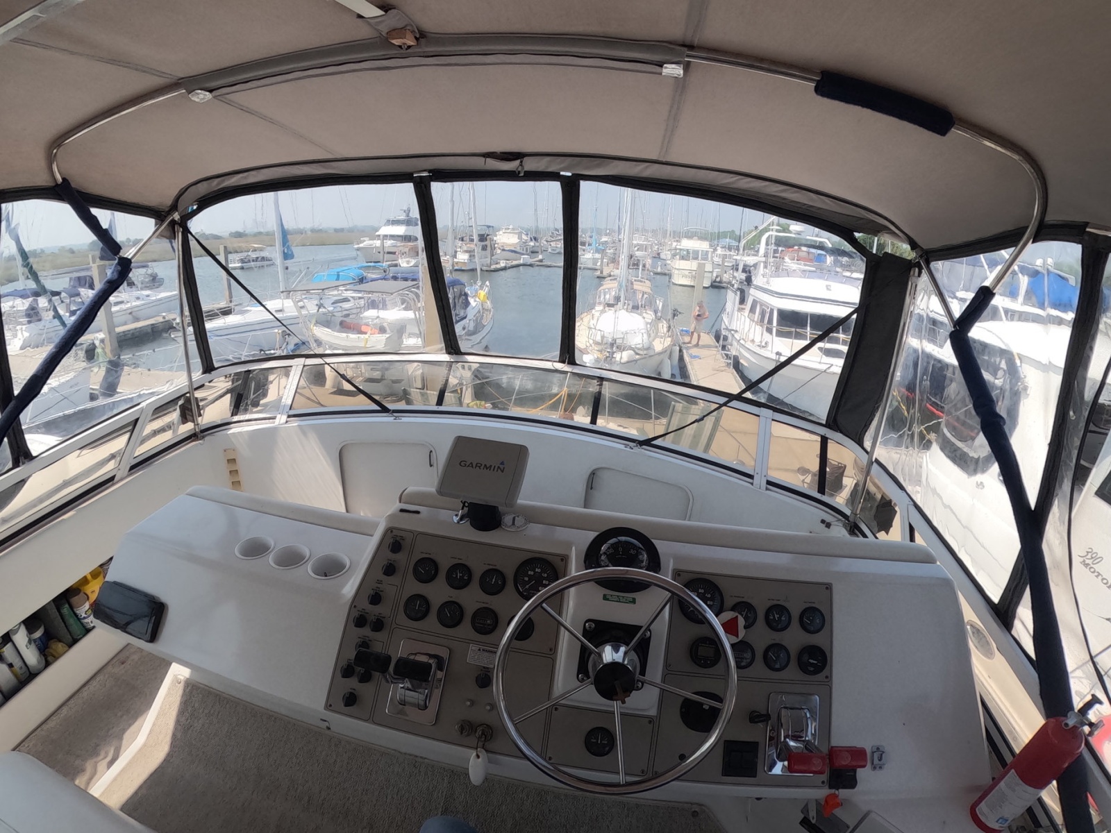 2000 Carver 406 Motor Yacht