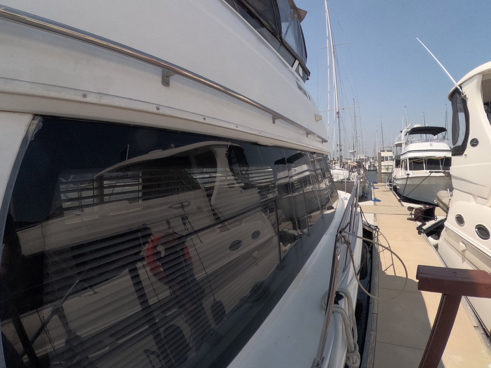 2000 Carver 406 Motor Yacht