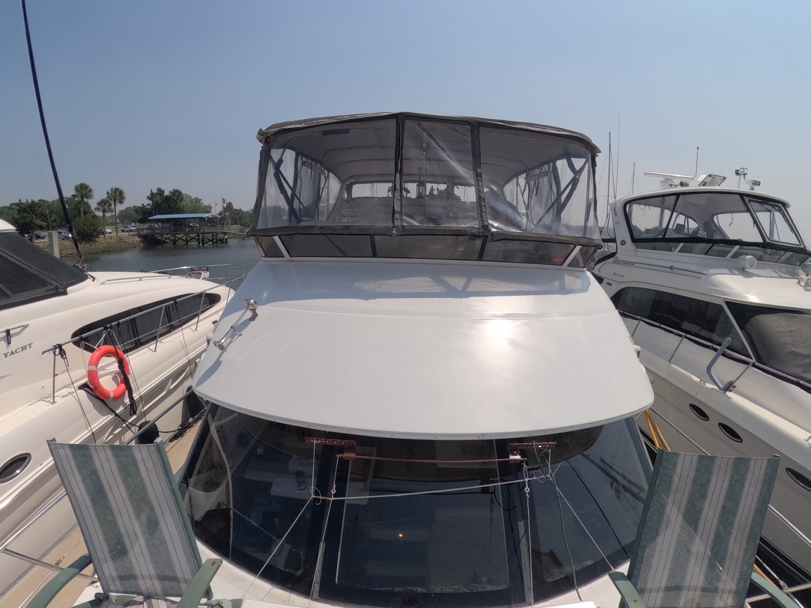 2000 Carver 406 Motor Yacht