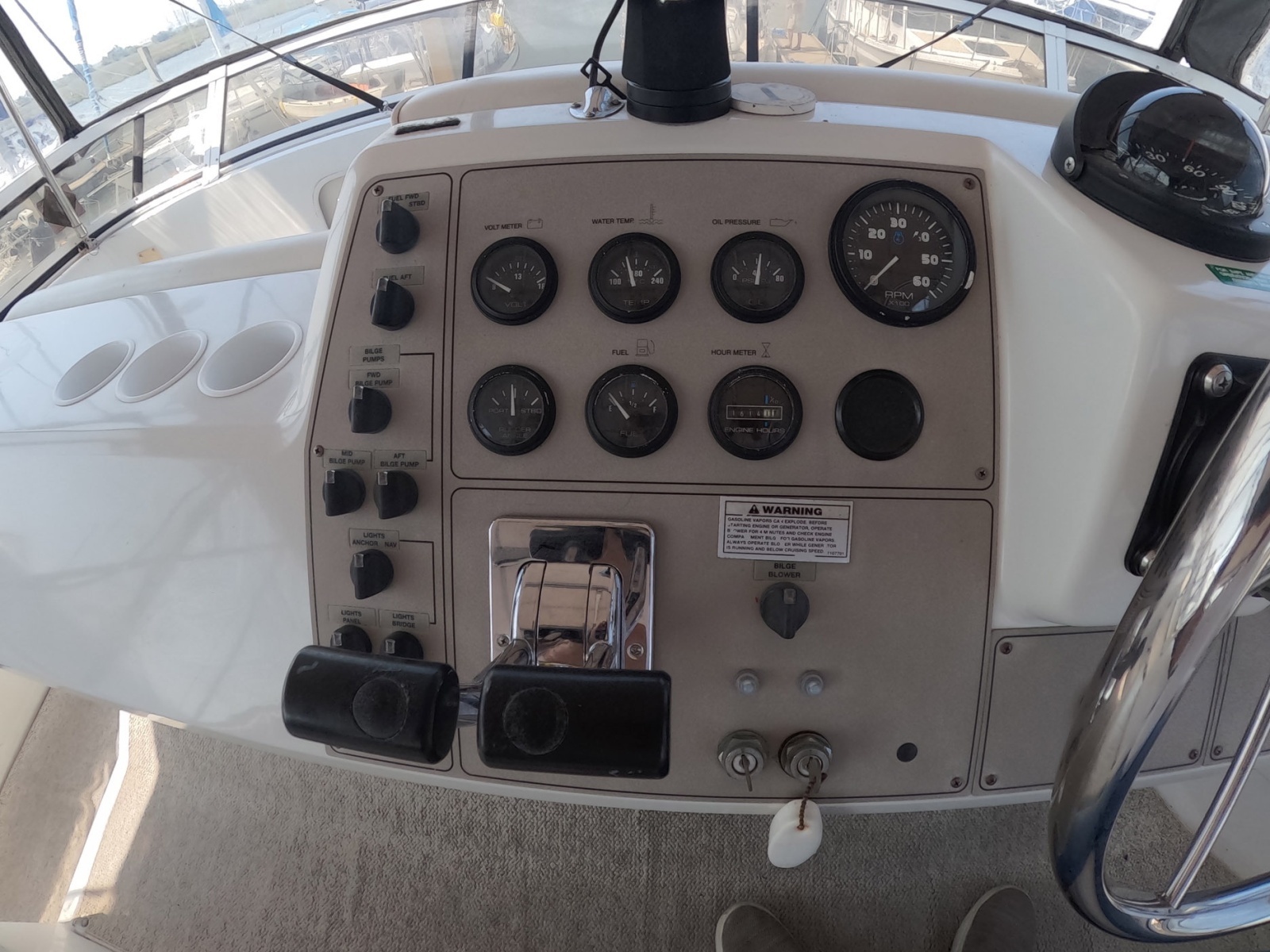 2000 Carver 406 Motor Yacht