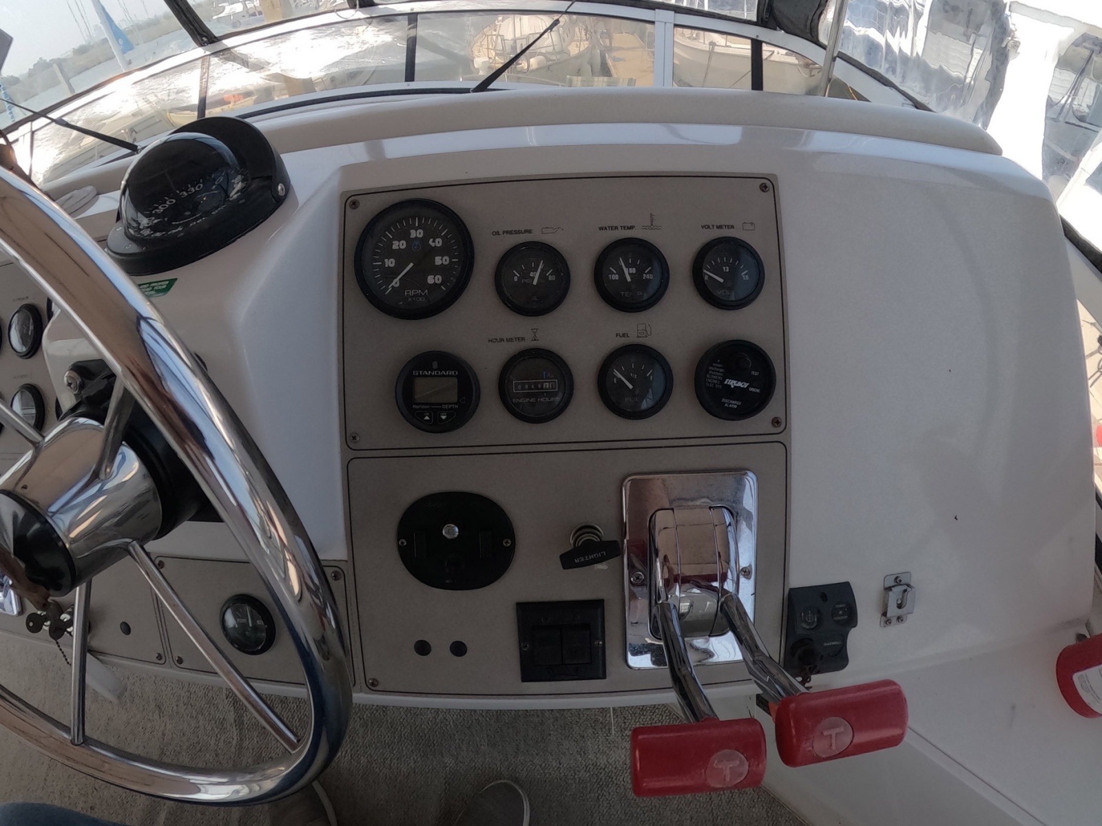 2000 Carver 406 Motor Yacht