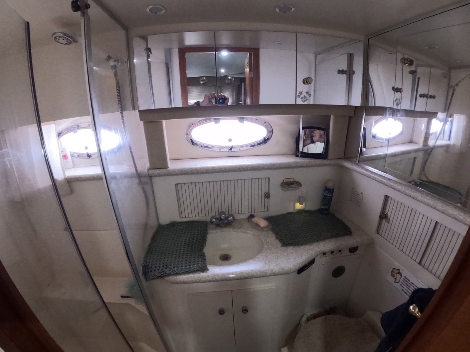 2000 Carver 406 Motor Yacht