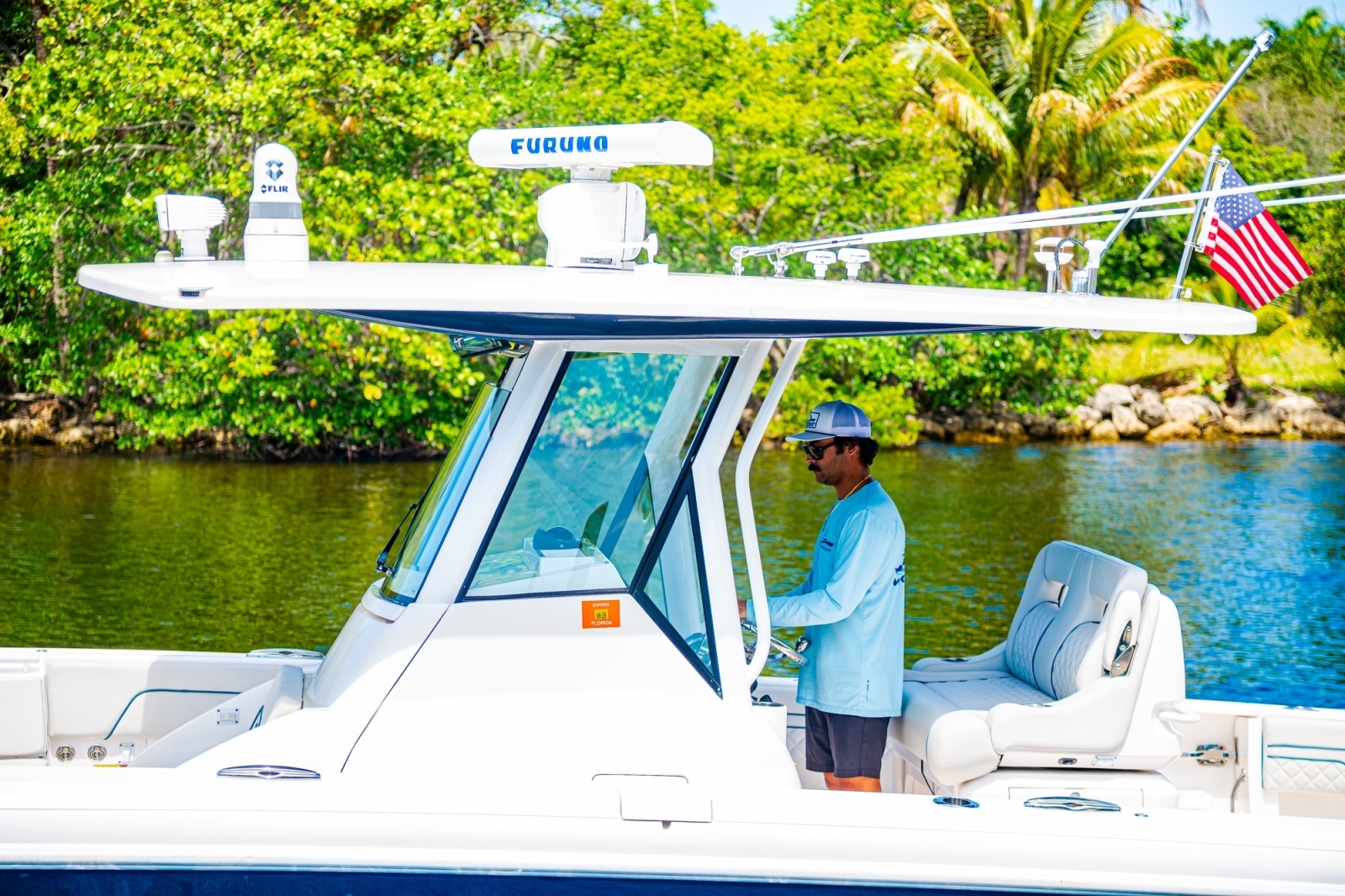 2018 Intrepid 327