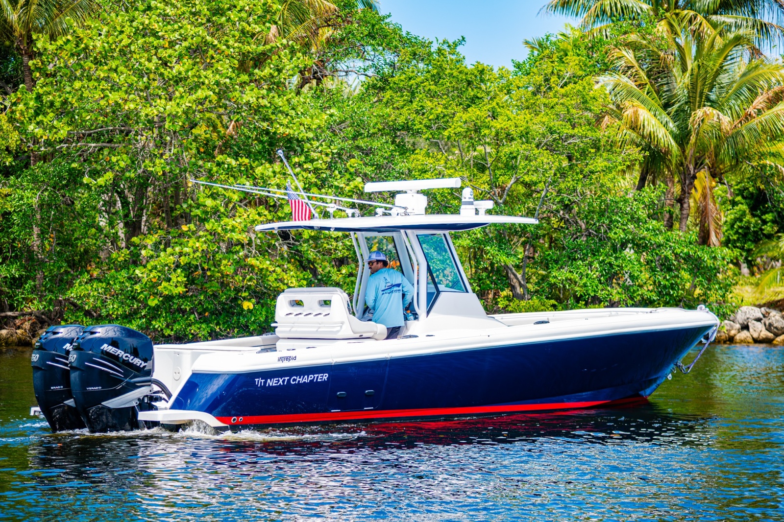 2018 Intrepid 327
