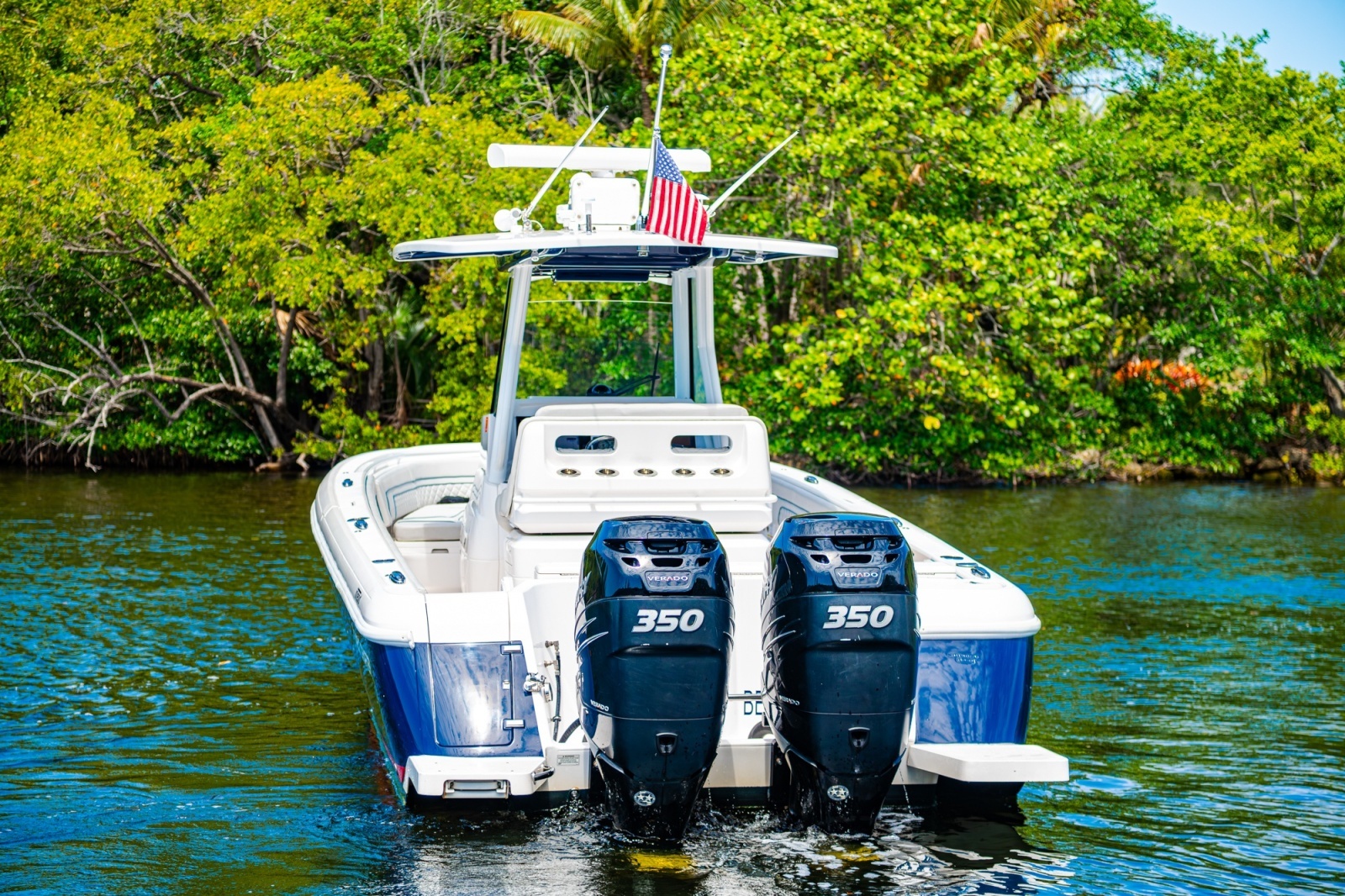 2018 Intrepid 327