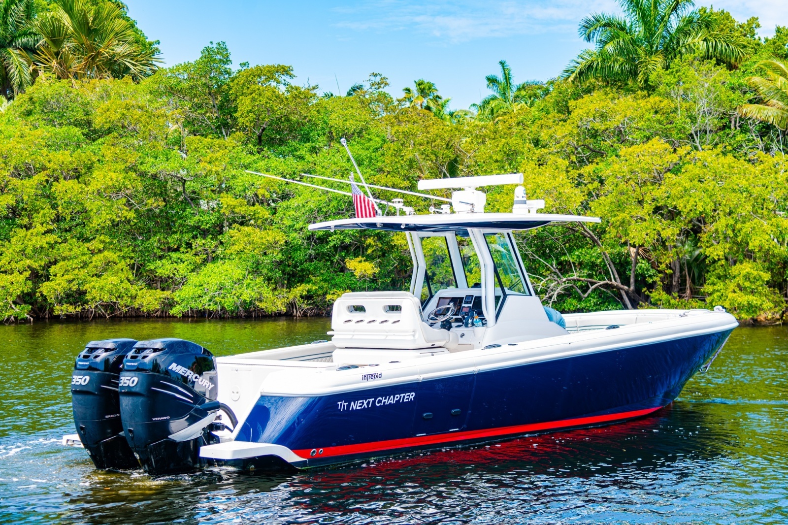 2018 Intrepid 327