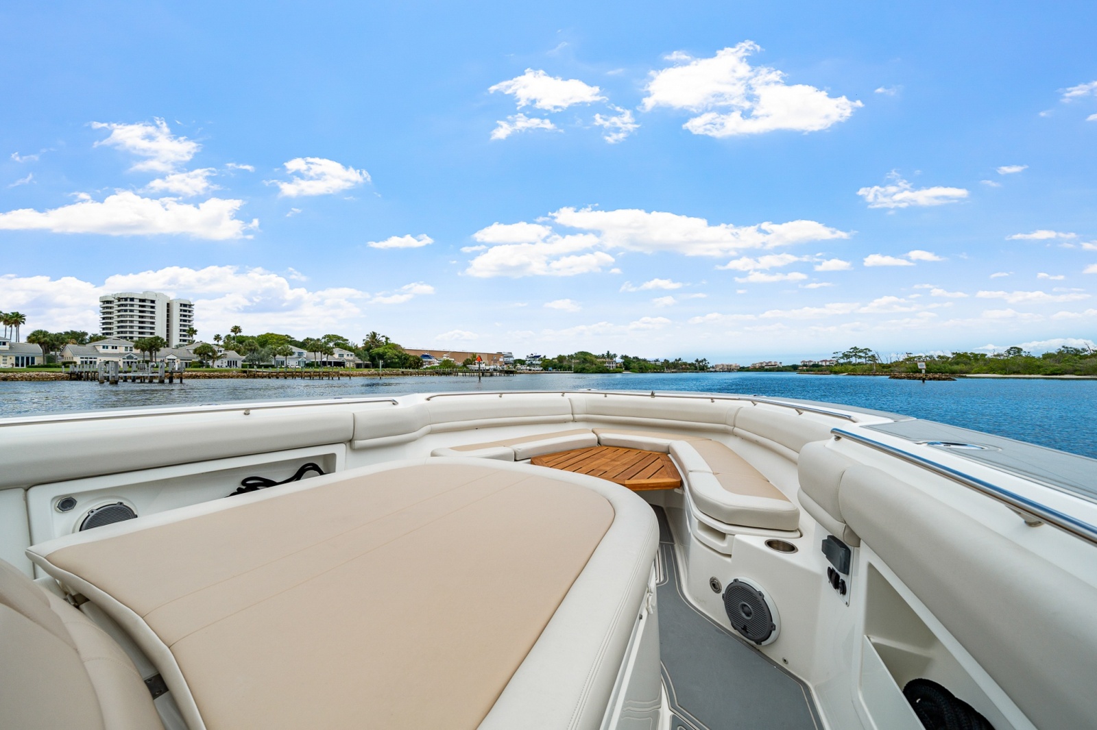 2018 Boston Whaler 380 Outrage