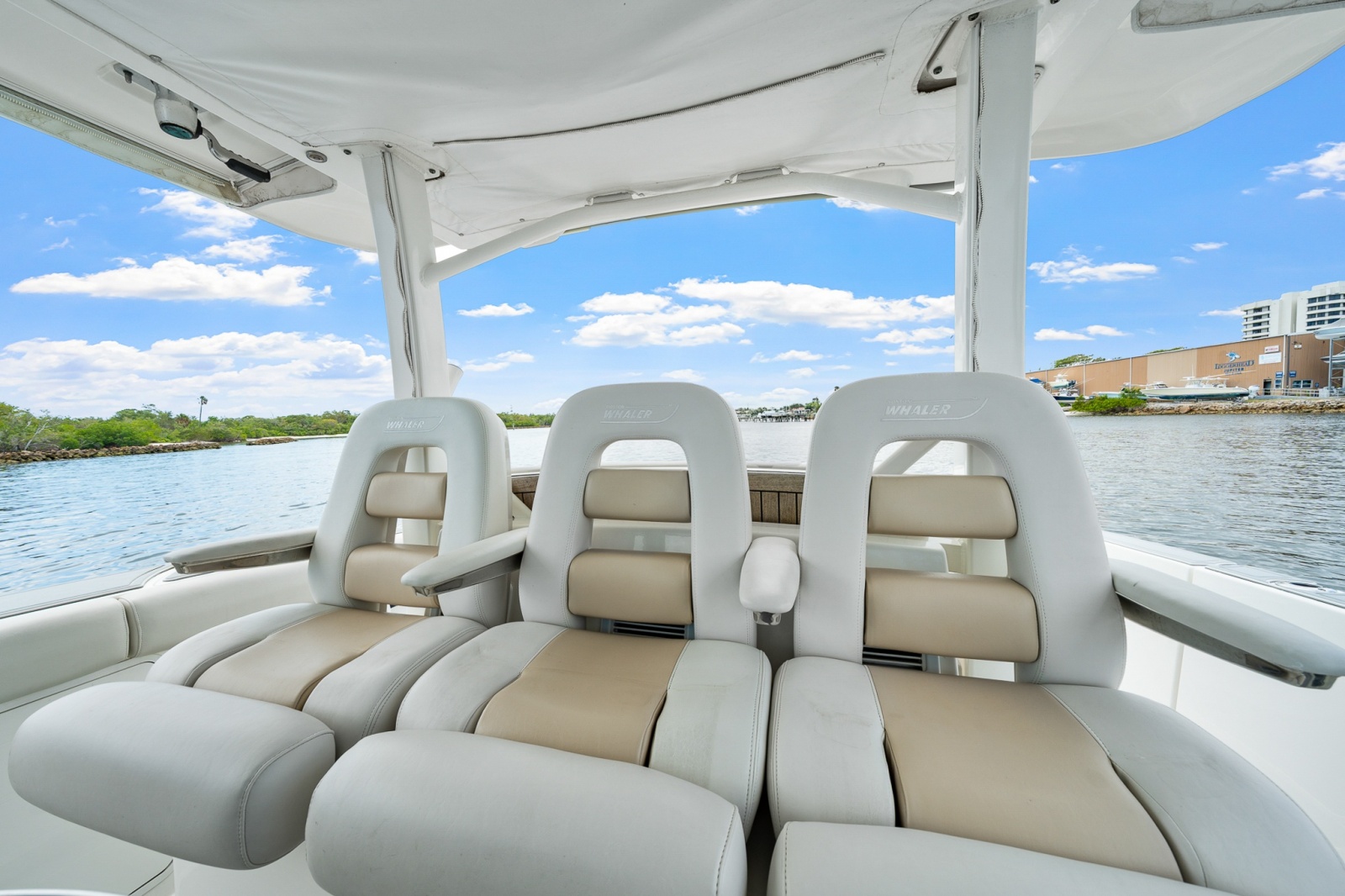 2018 Boston Whaler 380 Outrage