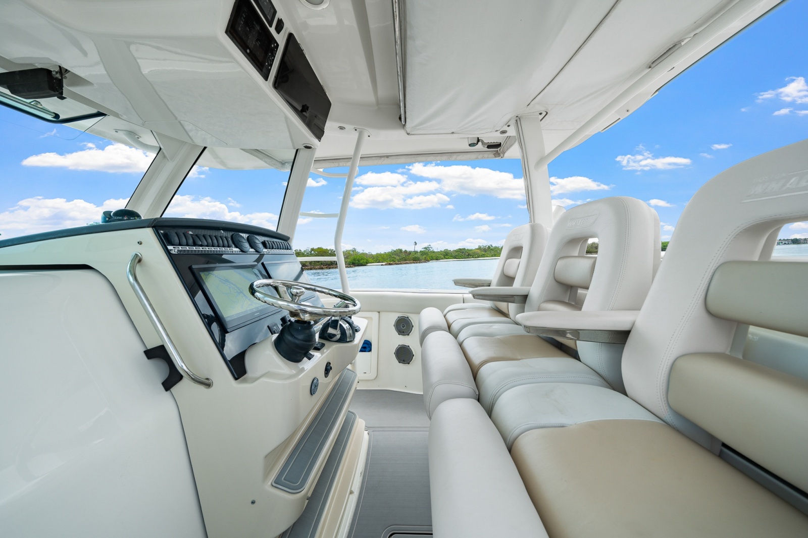 2018 Boston Whaler 380 Outrage