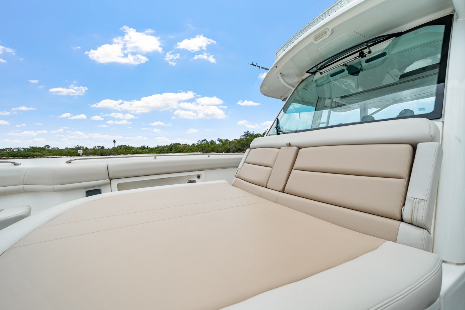 2018 Boston Whaler 380 Outrage