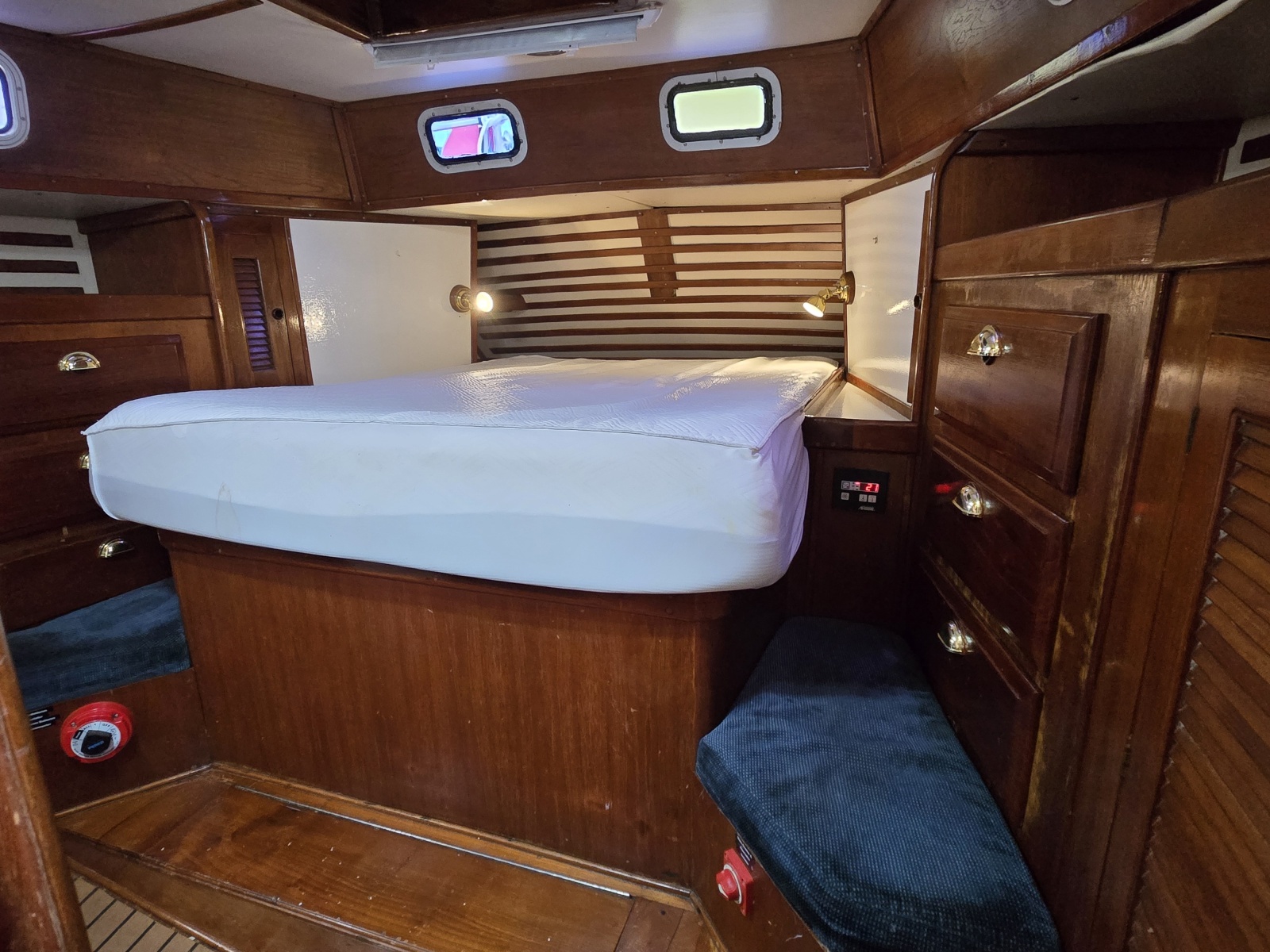 1985 Endeavour 42 CC