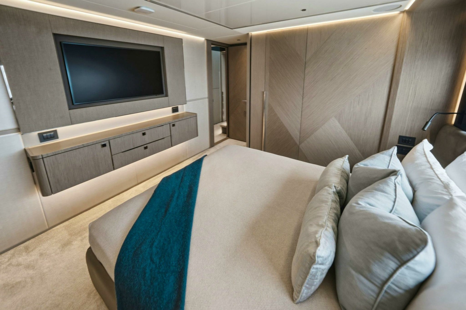 2024 Sunseeker Sunseeker 100 Yacht