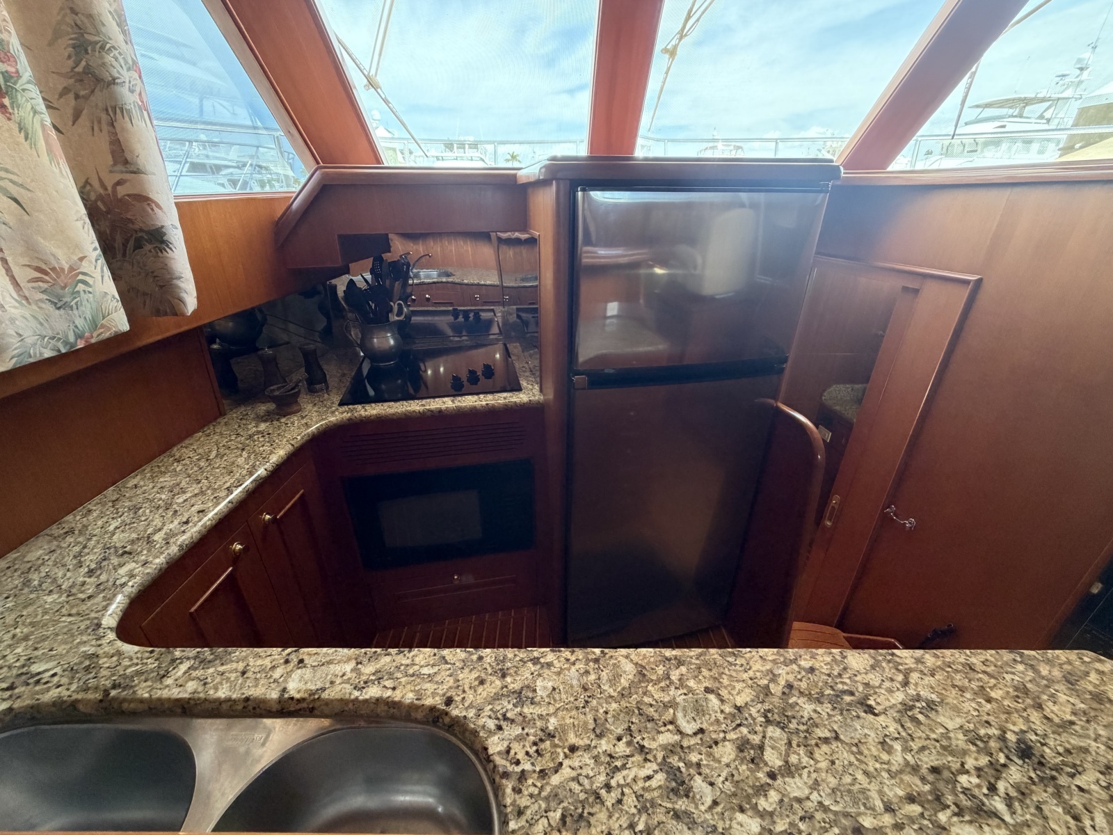 SLOW DANCE 48ft Ocean Alexander Yacht For Sale