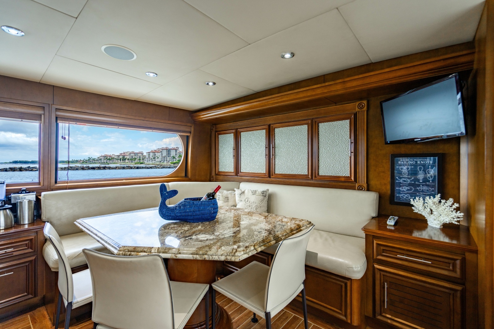 2006 Broward Raised Pilothouse