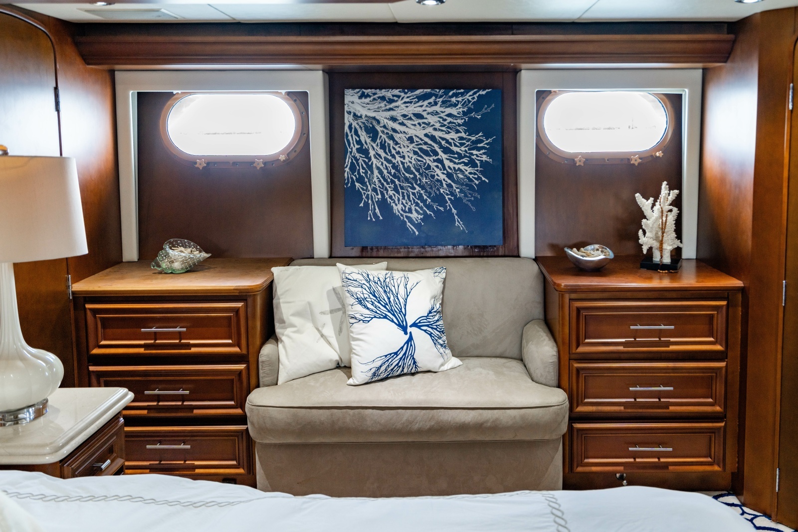 2006 Broward Raised Pilothouse