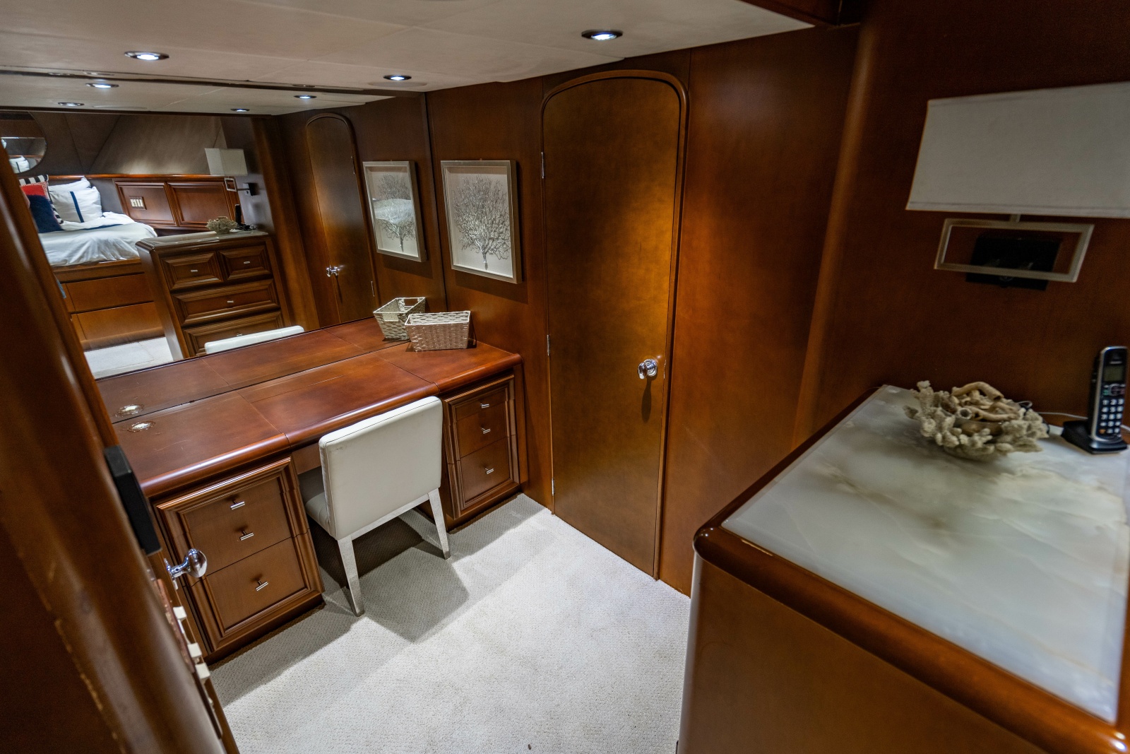 2006 Broward Raised Pilothouse