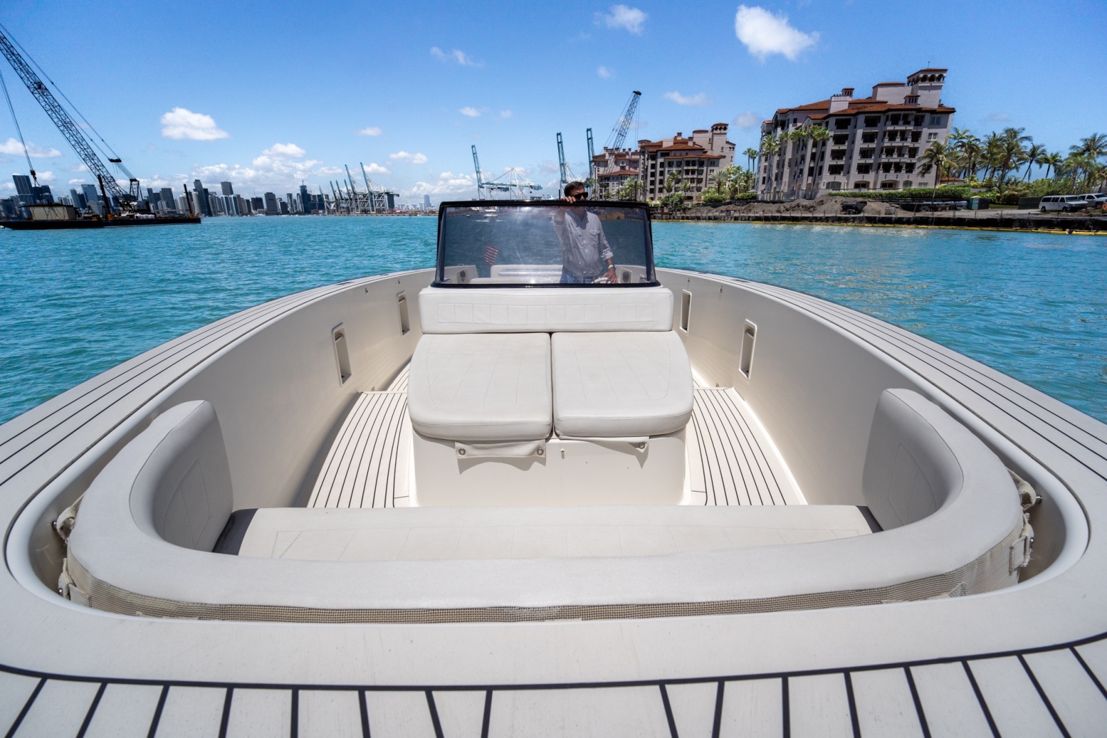 2014 VanDutch 40