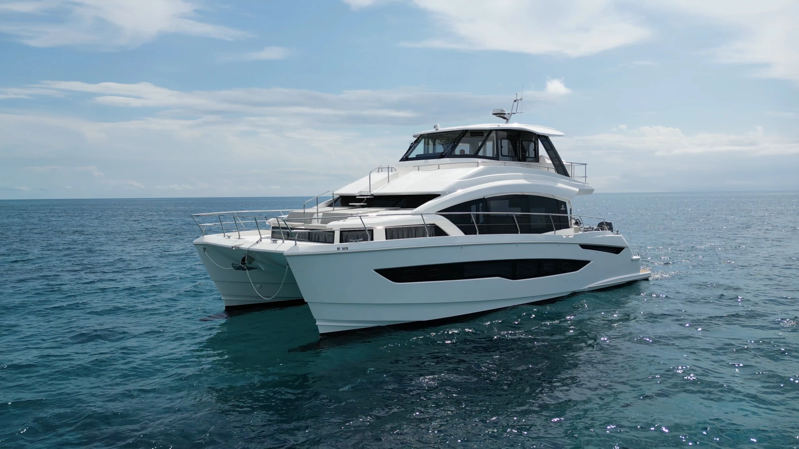 2025 Aquila 54 YACHT