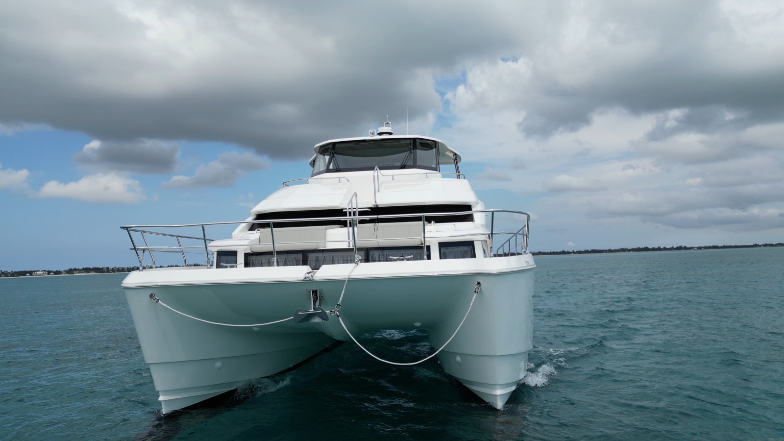 2025 Aquila 54 YACHT