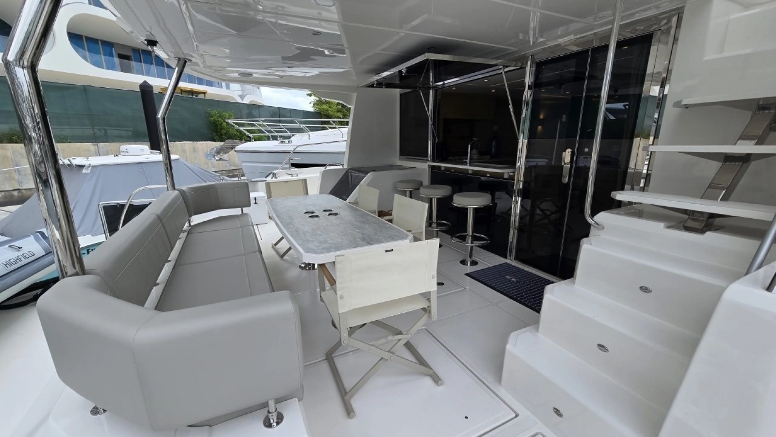 2025 Aquila 54 YACHT