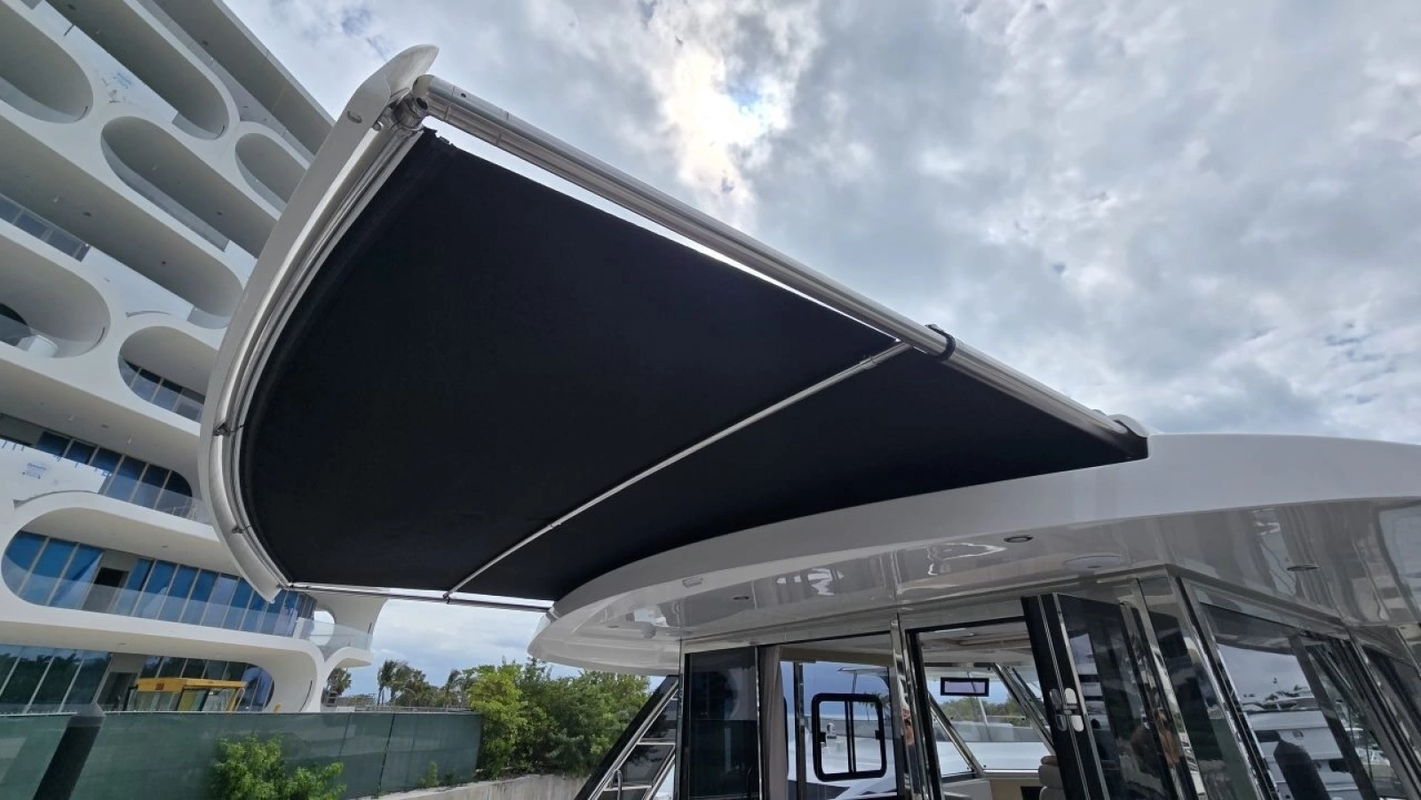 2025 Aquila 54 YACHT