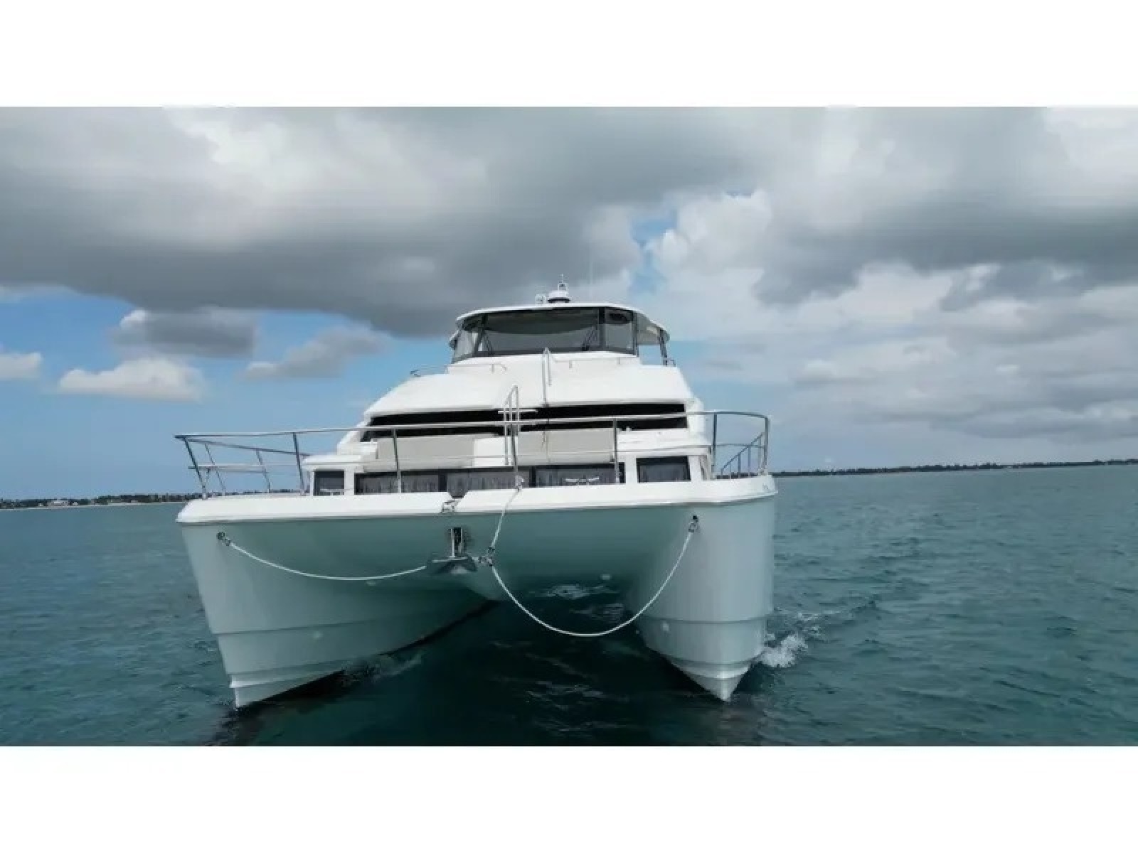 2025 Aquila 54 YACHT