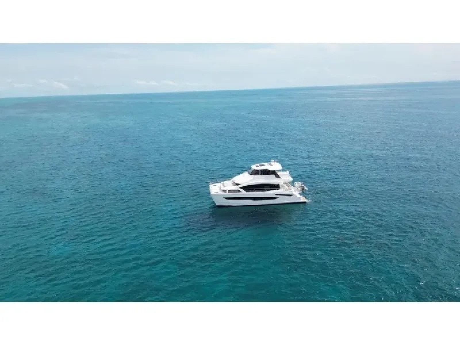 2025 Aquila 54 YACHT
