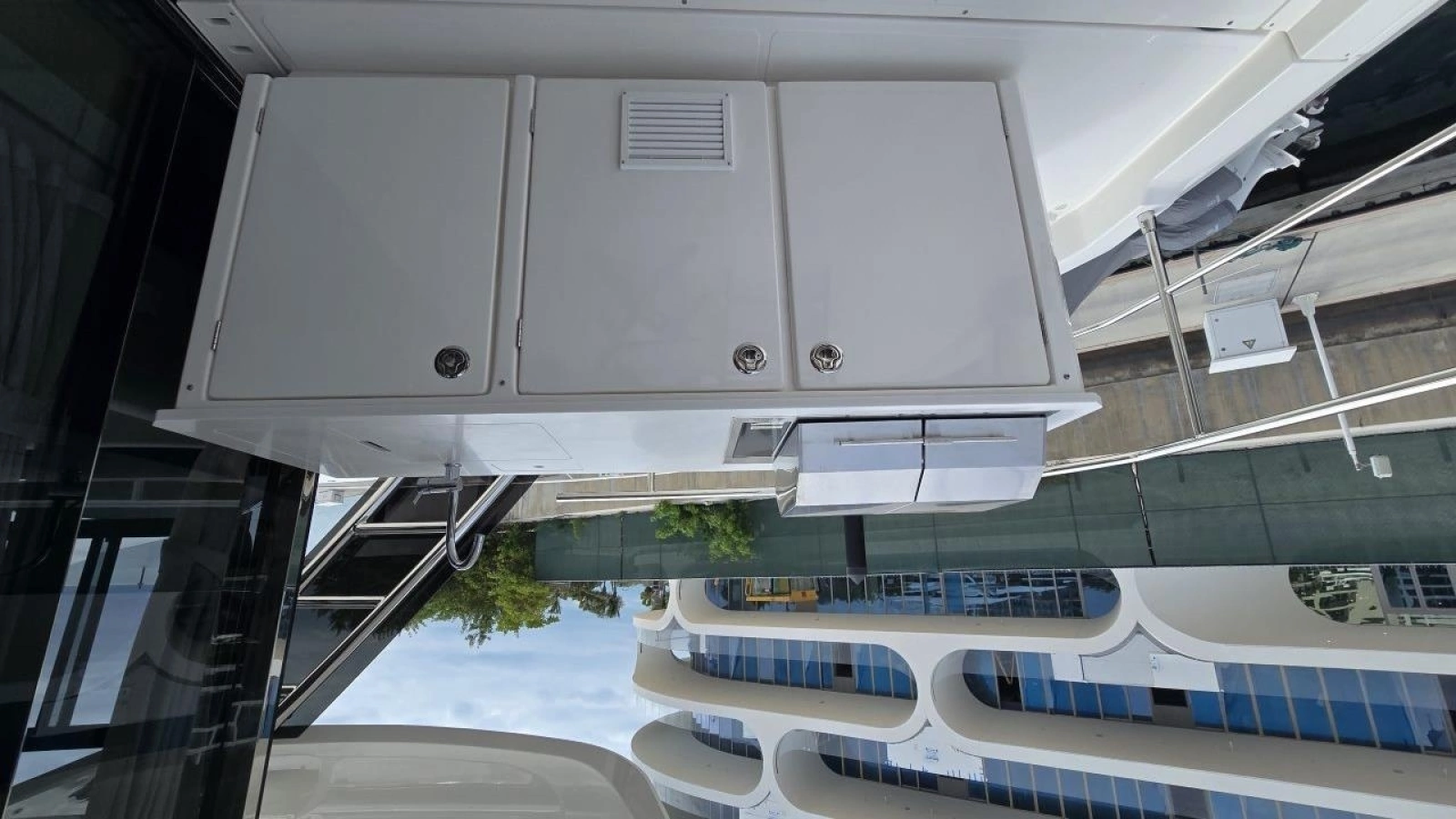 2025 Aquila 54 YACHT