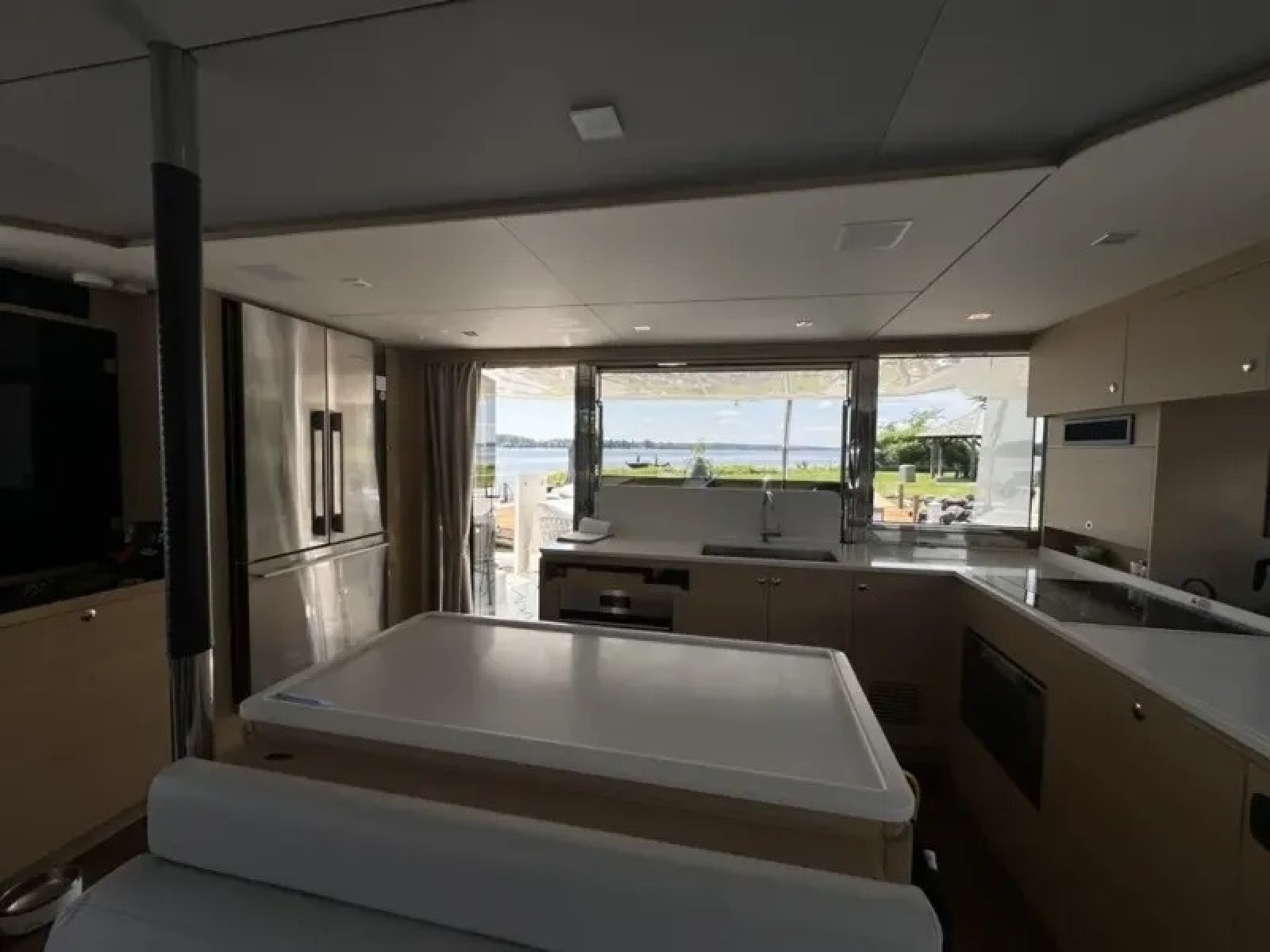 2024 Aquila 54 YACHT