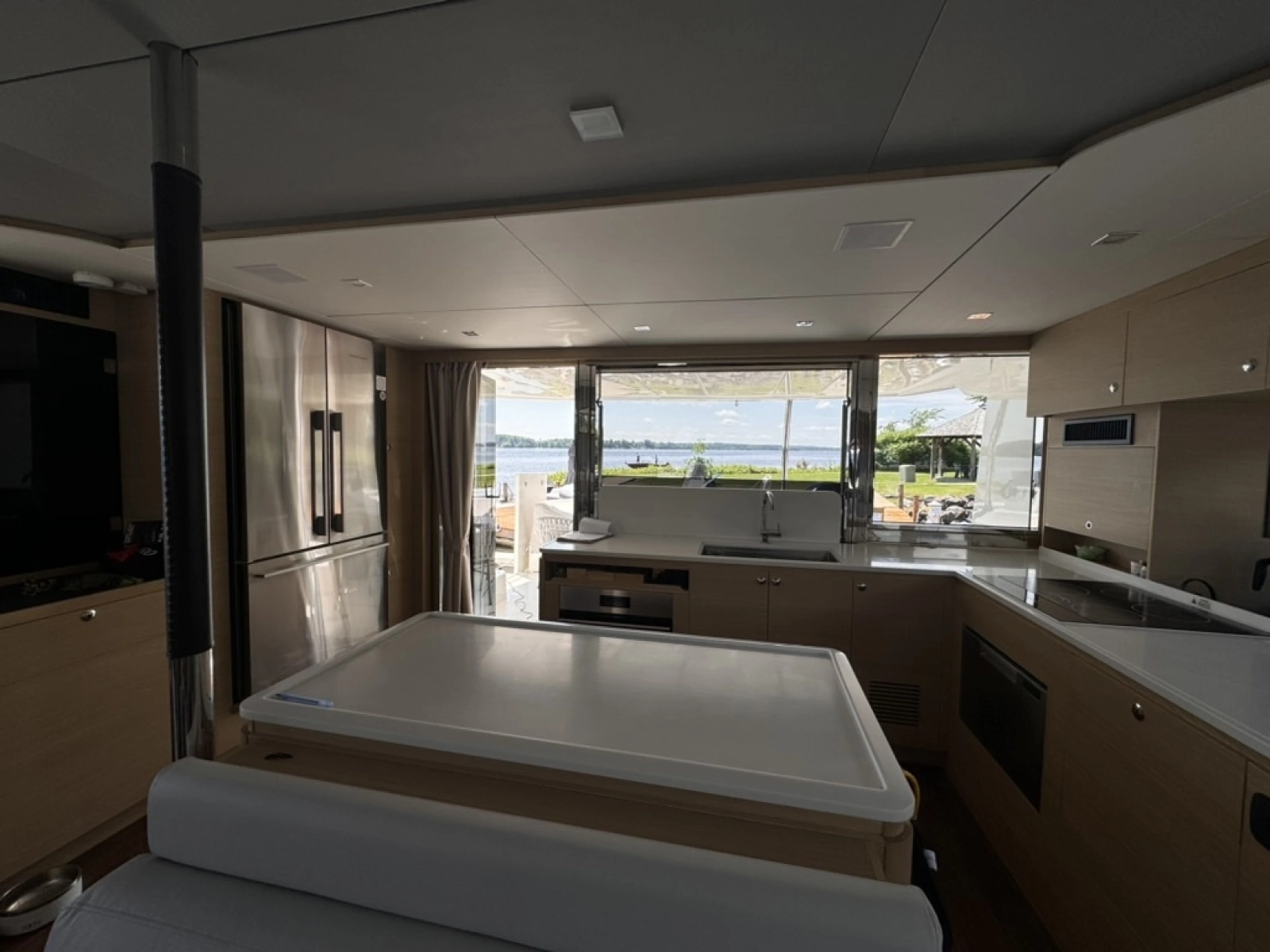 2024 Aquila 54 YACHT