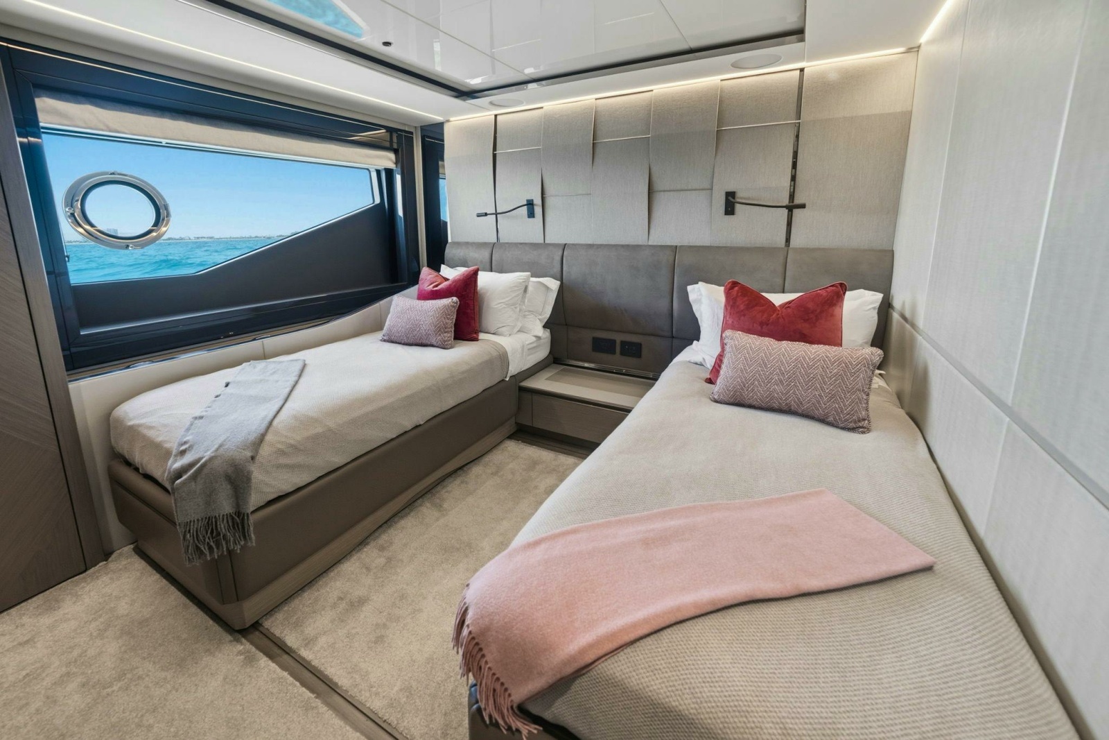 PURA VIDA 100ft Sunseeker Yacht For Sale